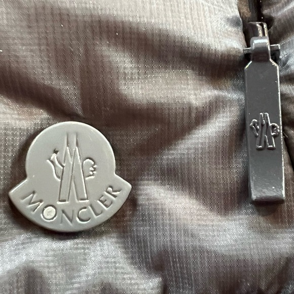 Moncler Women’s SORBUS Lightweight Puffer Jacket with Mink Fur Trim - Picture 7 of 16